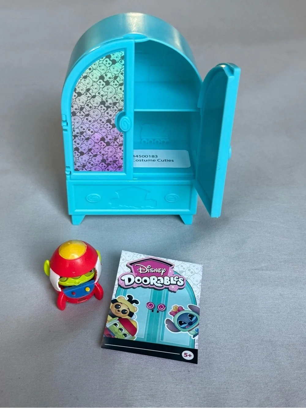 Disney Doorables alien in rocket ship mini figure & closet